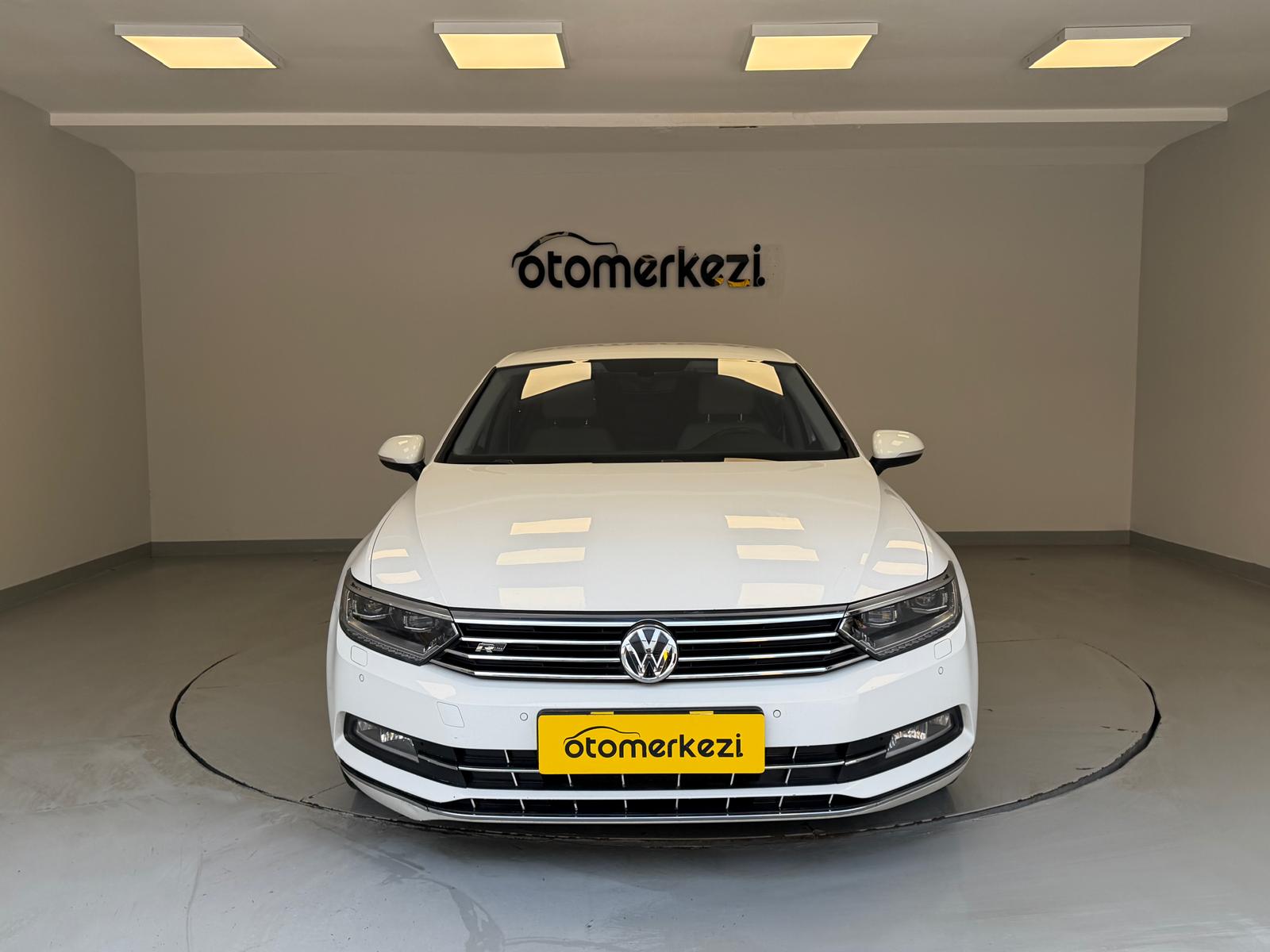 VOLKSWAGEN PASSAT 10
